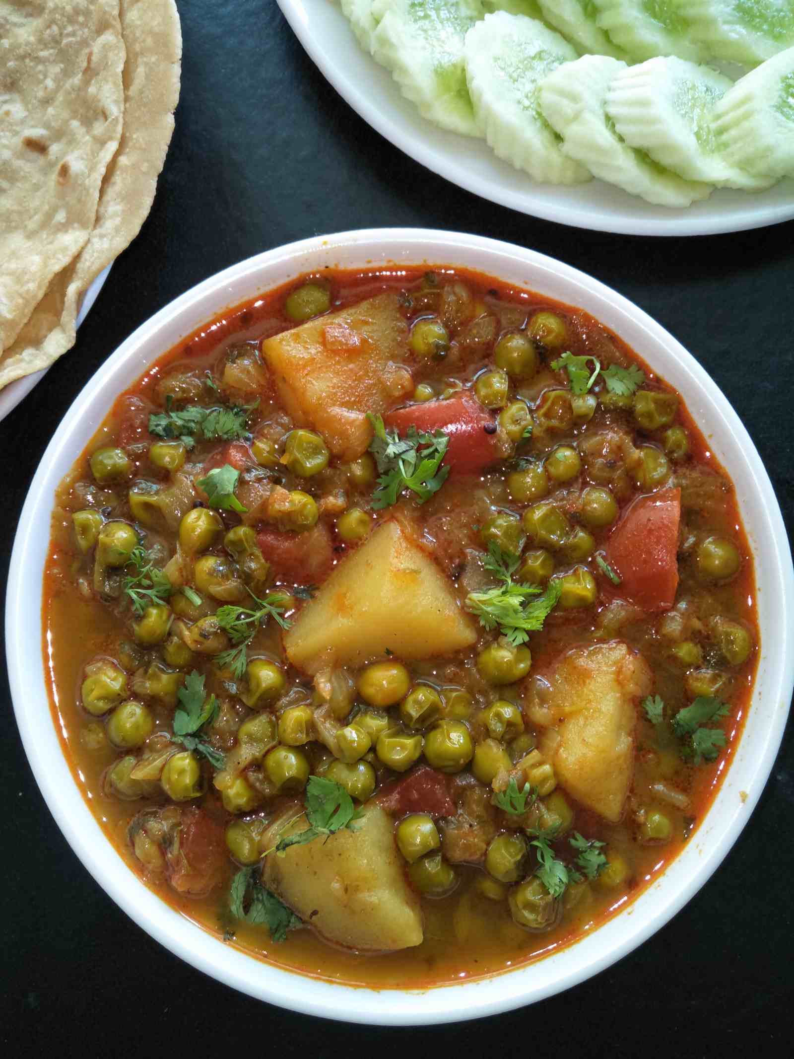 Matar Chi Usal Recipe - Green Peas In A Onion Tomato Gravy