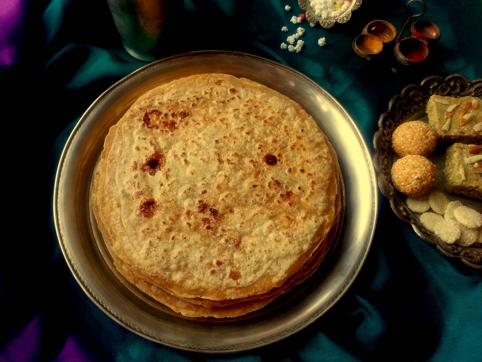 Gulachi Poli Recipe (Jaggery And Poppy Seeds Stuffed Paratha) Gulachi Poli Recipe (Jaggery And Poppy Seeds Stuffed Paratha)