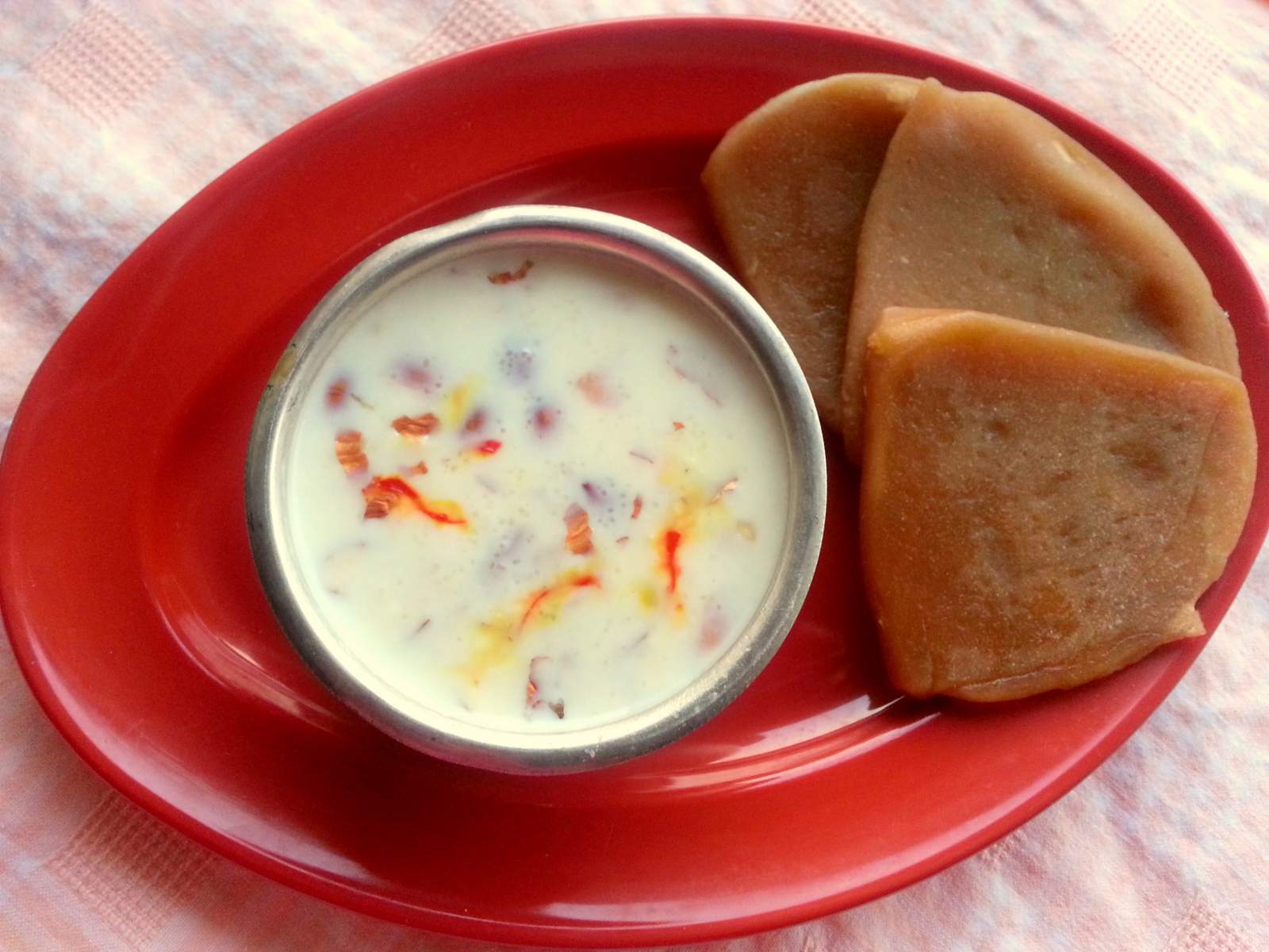 Kaanole Recipe (Maharashtrian Steamed Wheat Flour Sweet)