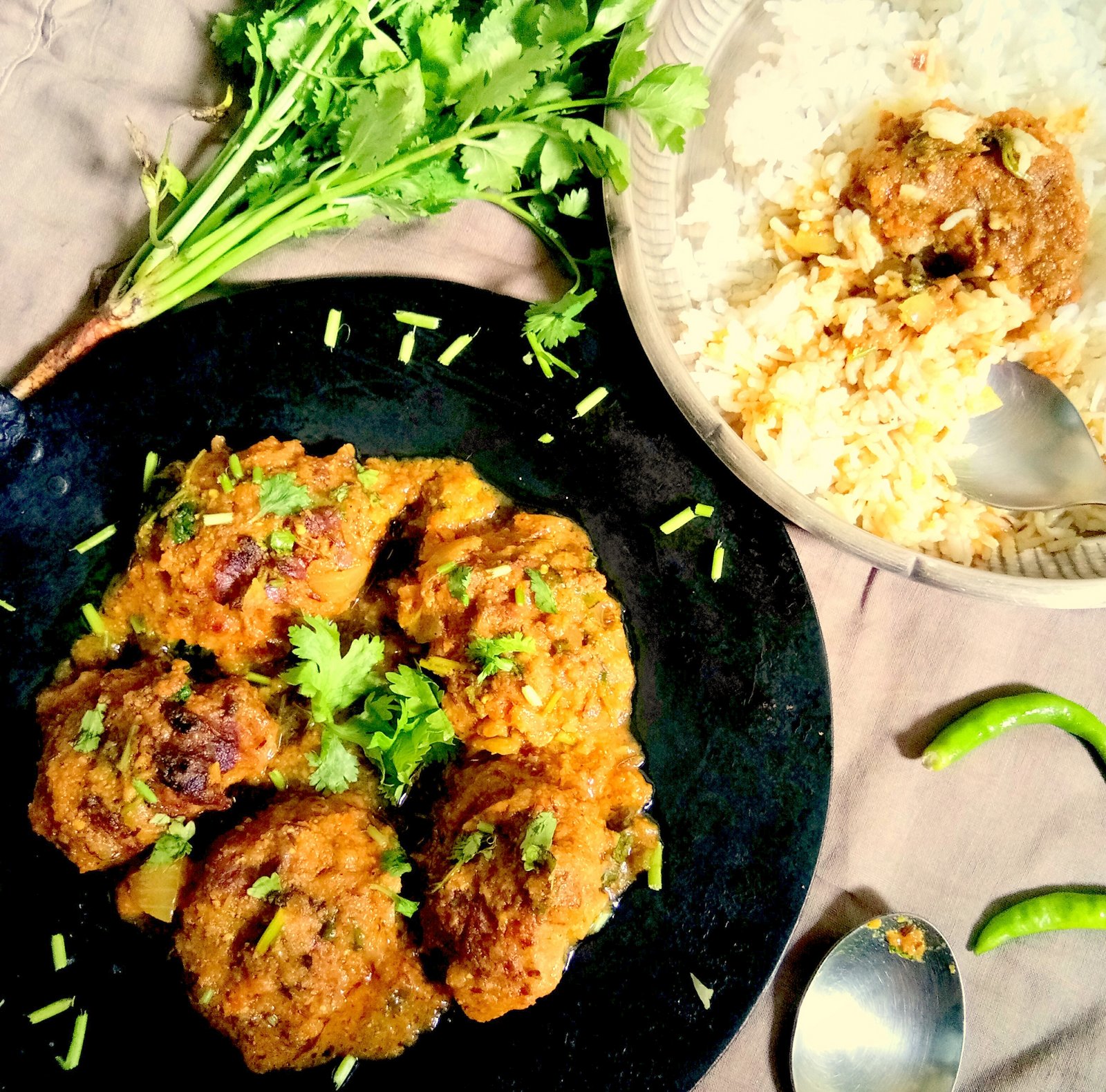 Lau Er Kofta Curry Recipe (Bengali Style Doodhi Dumplings In Tomato Based Gravy)