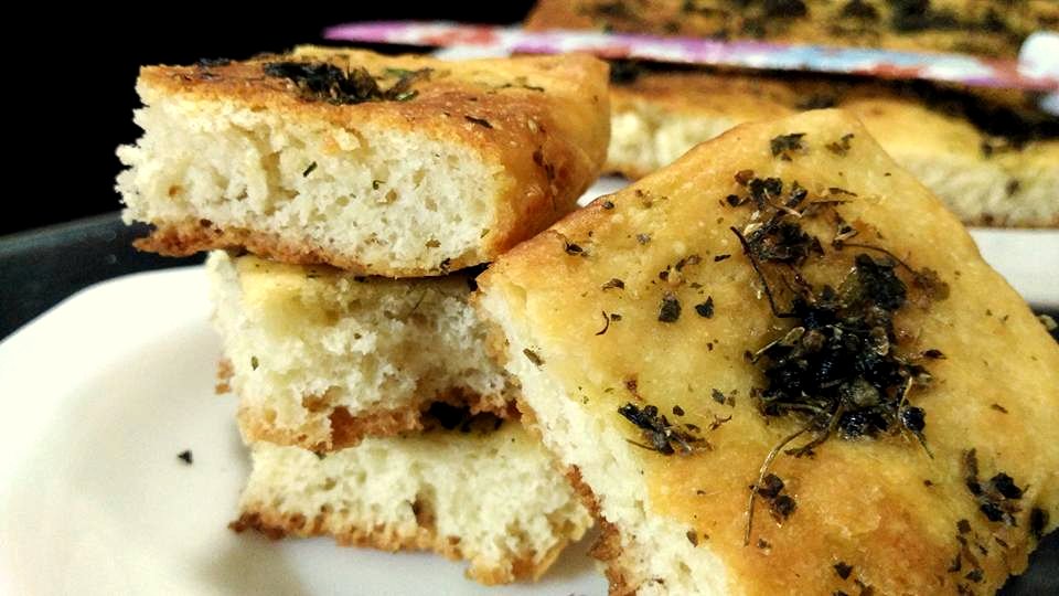 Eggless Herbed Focaccia Bread Recipe Eggless Herbed Focaccia Bread Recipe