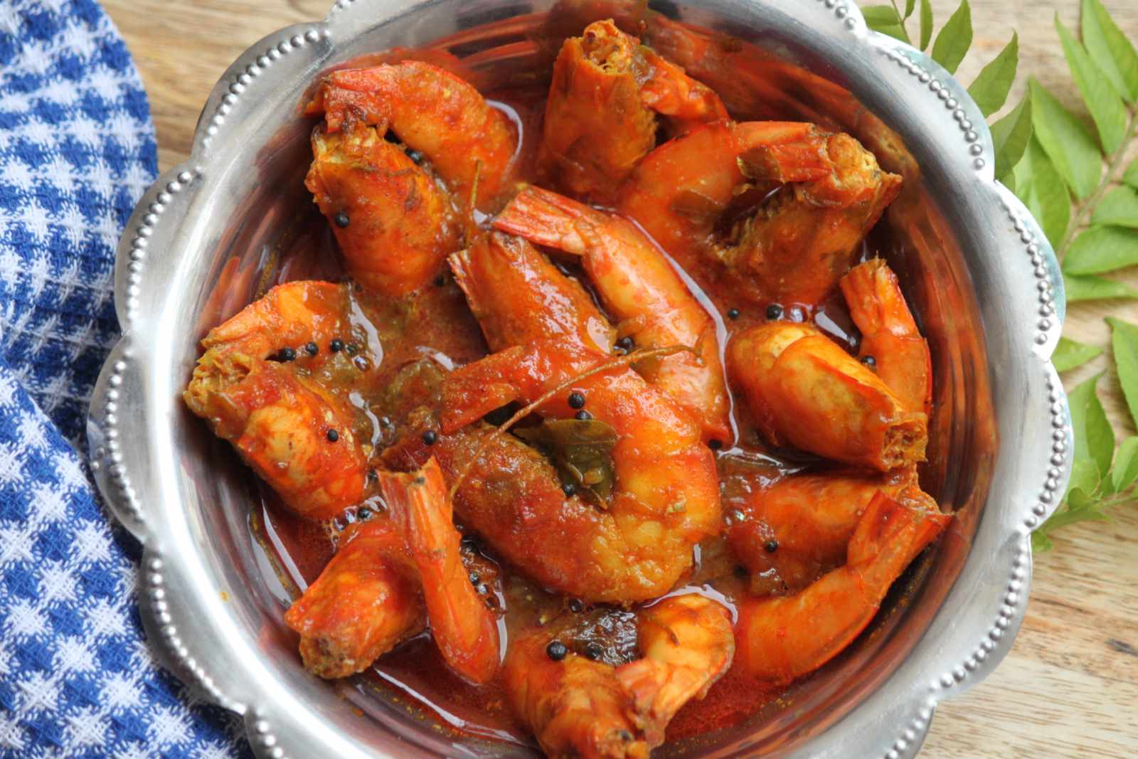 Prawns Kuzhambu Recipe - Tangy Prawns In Tamarind And Coconut Gravy