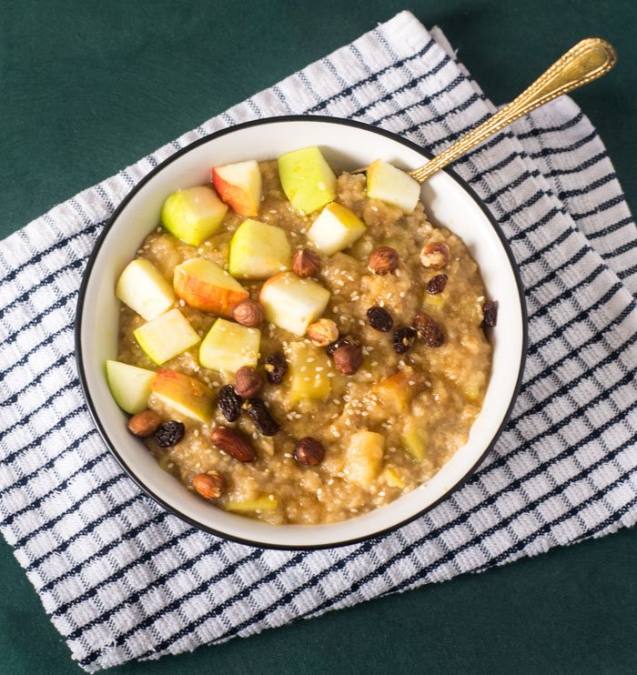 Jaggery Sweetened Apple Oatmeal Recipe 