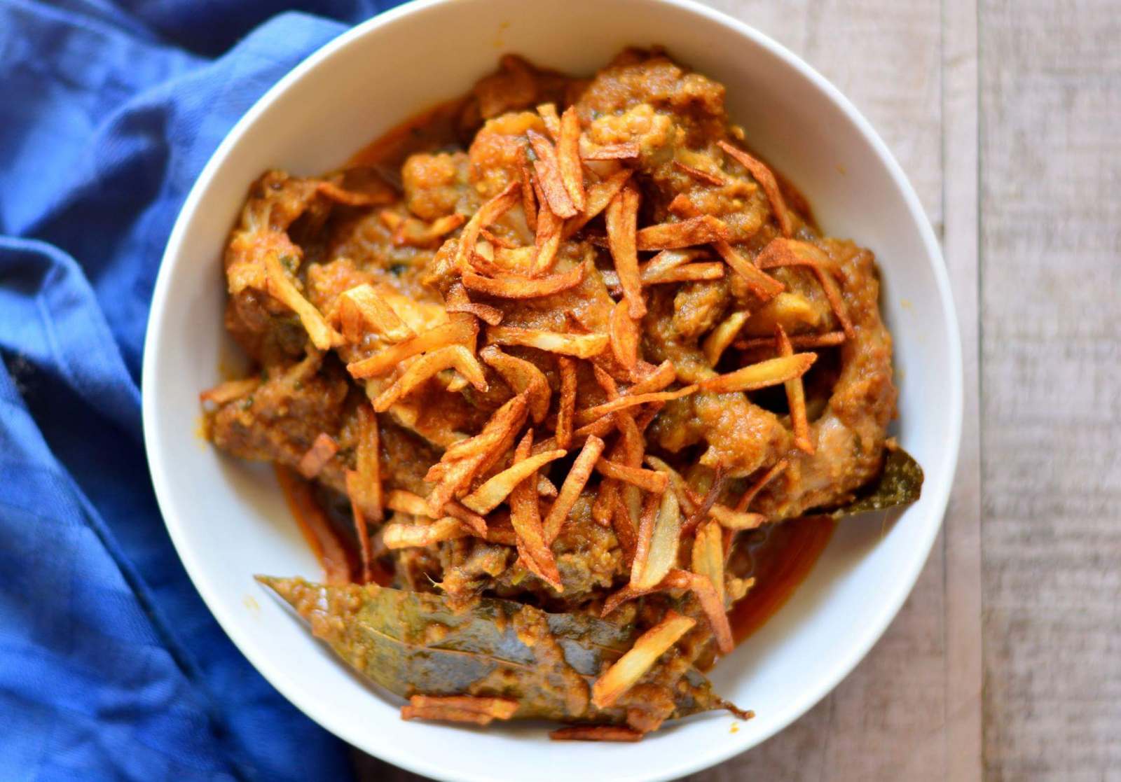 पारसी सल्ली मुर्ग़ रेसिपी - Parsi Salli Murgh Recipe (Recipe In Hindi)