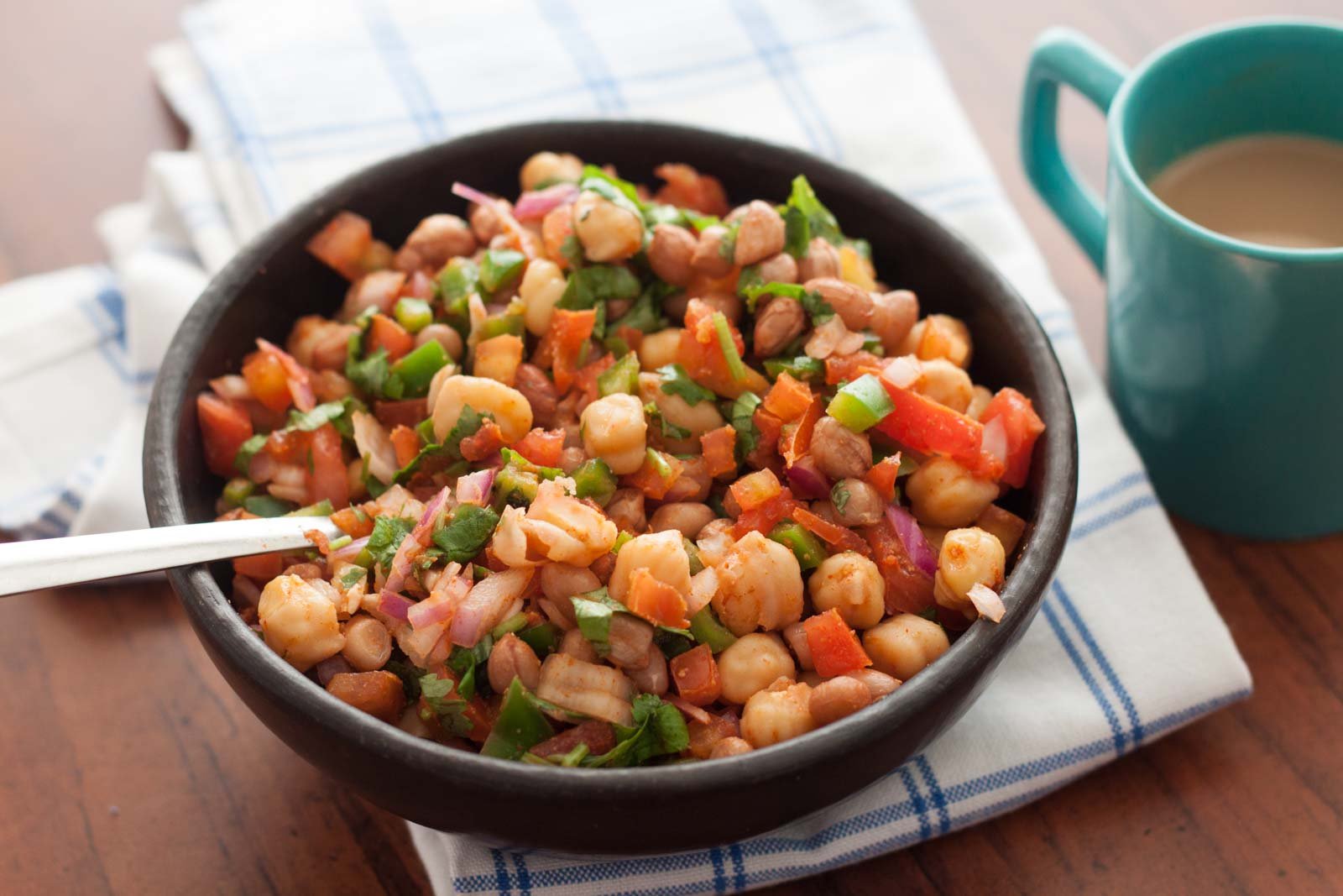 Kabuli Chana & Moongphali Salad Recipe