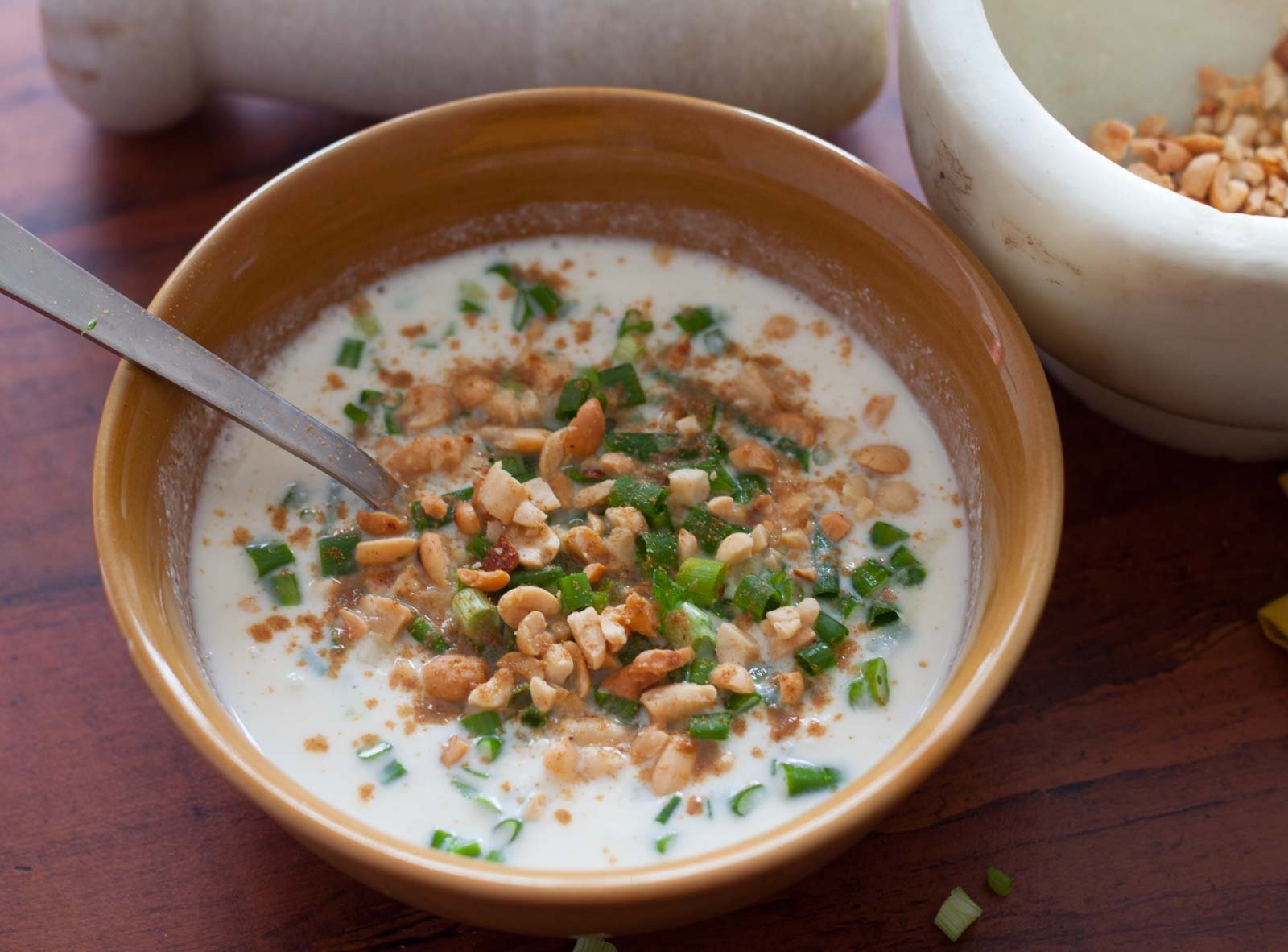 Spring Onion and Peanut Raita Recipe 