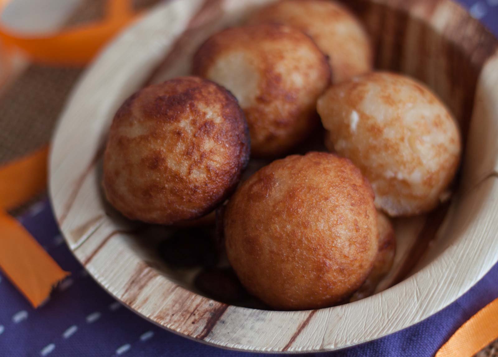 Andhra Style Paakundalu/ Pakam Undalu Recipe (Rice flour Coconut Fritters) 