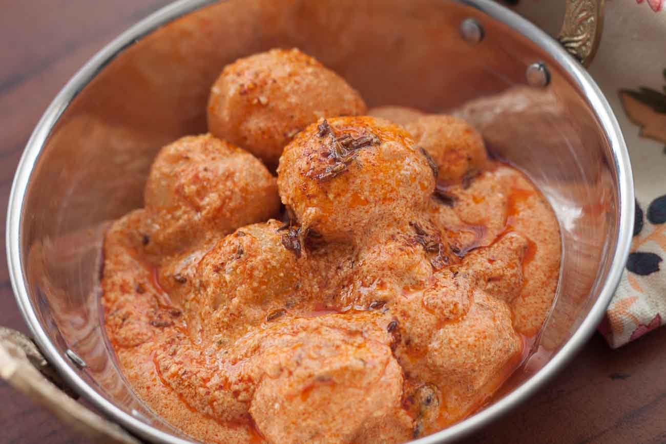 Kashmiri Style Dum Oluv Recipe - Dum Aloo Recipe by Archana's Kitchen