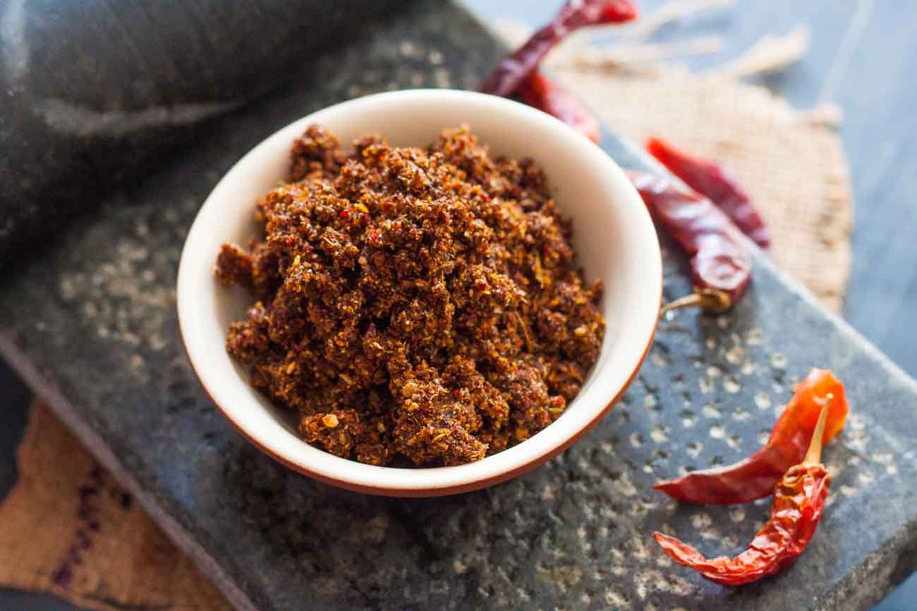 Kolhapuri Khanda Lasun Masala Spice Mix Recipe 