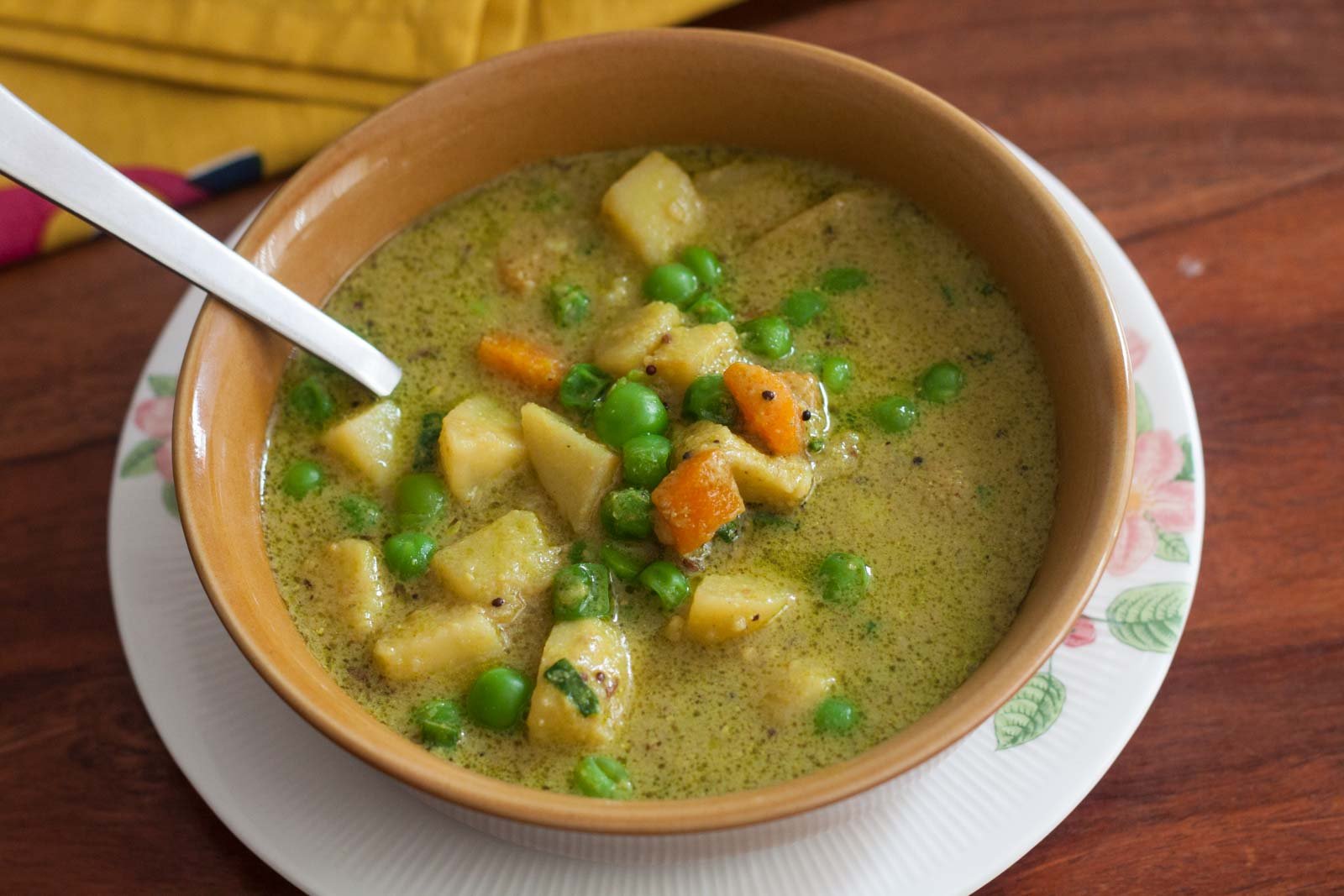 Maharashtrian Style Sheng Sola Recipe (Vegetable Stew)