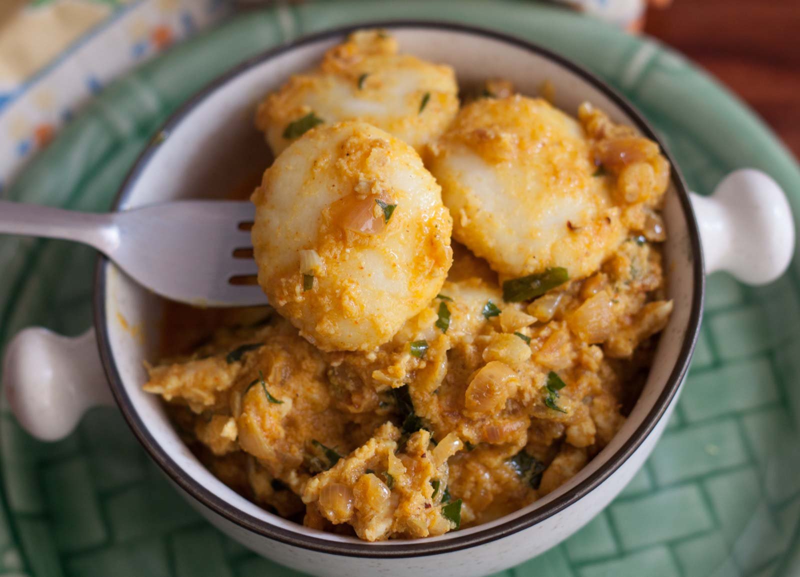 Malabar Style Kozhi Pidi Recipe - Rice Dumplings In Chicken Stew 