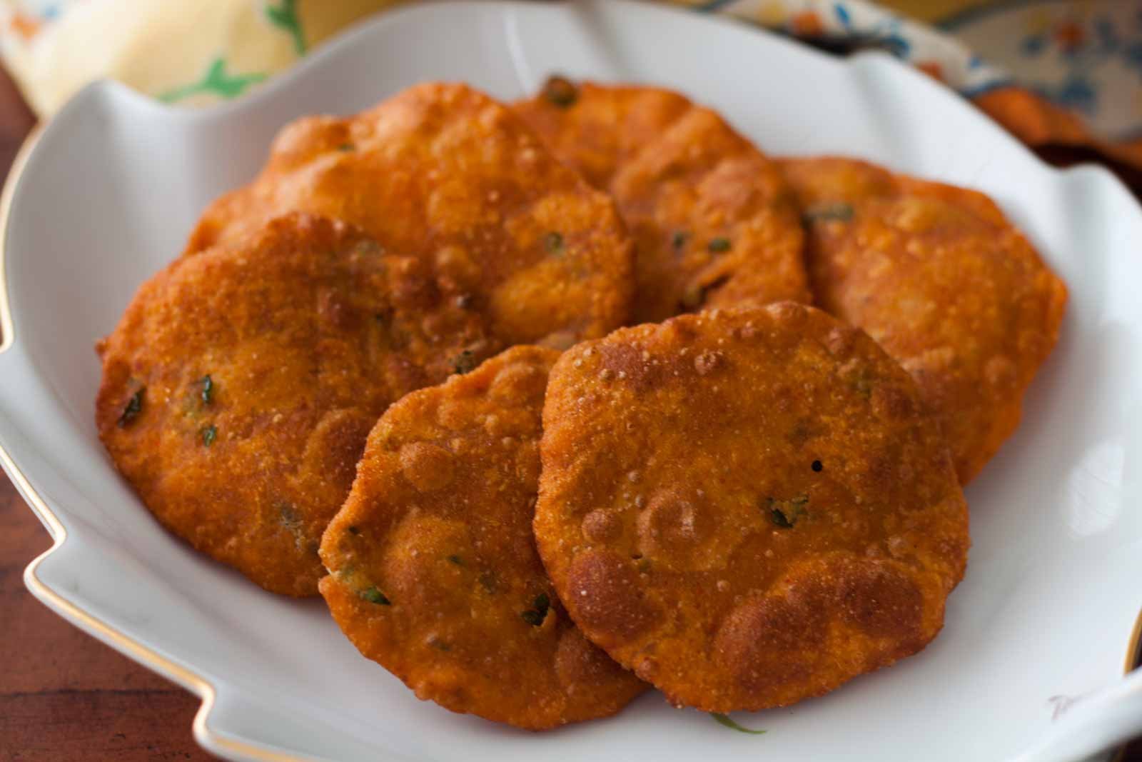 Spicy Puri Kayi Vade Recipe