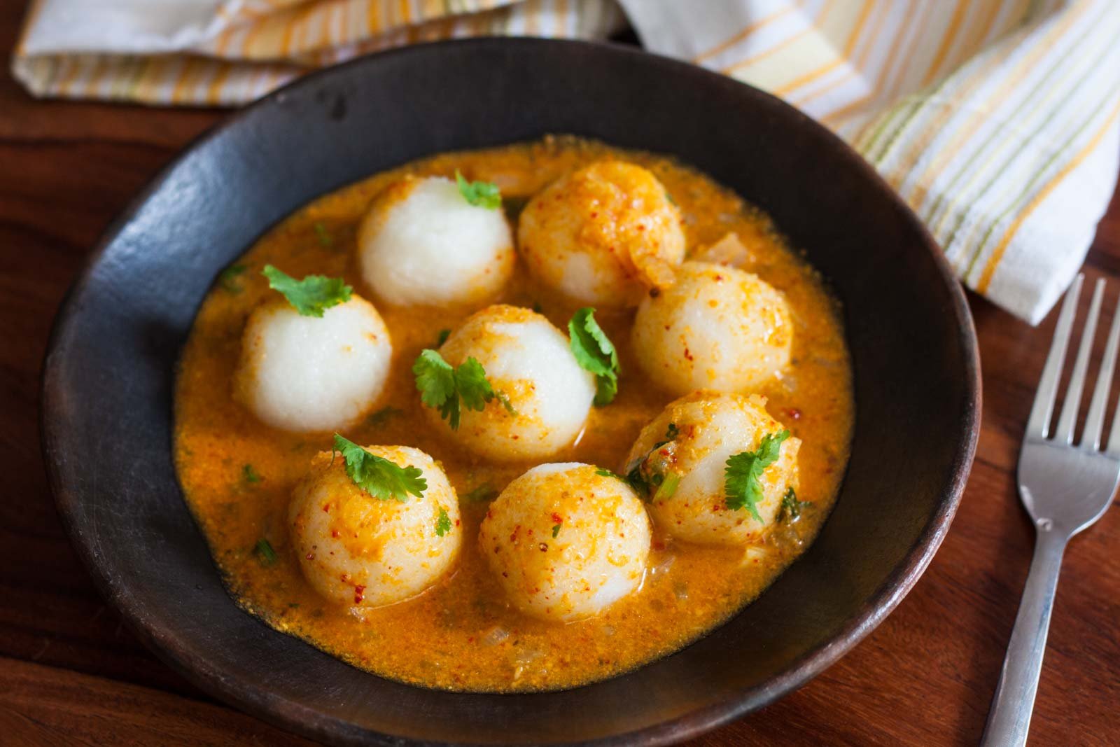 Mangalorean Style Masala Pundi Recipe - Steamed rice dumpling in Onion Gravy Mangalorean Style Masala Pundi Recipe - Steamed rice dumpling in Onion Gravy