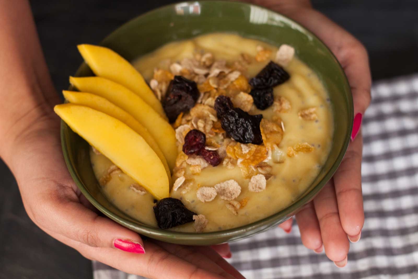 Mango Chia Seeds Smoothie Topped with Muesli Recipe