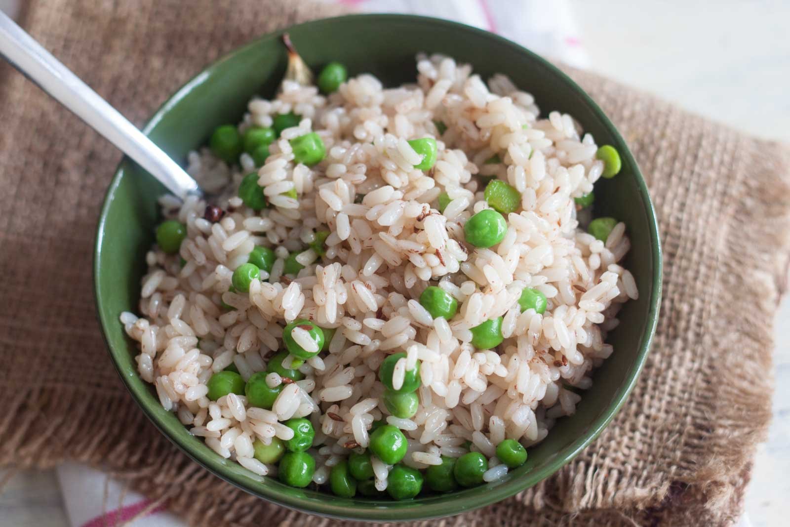 मट्टा राइस मटर पुलाव रेसिपी - Matta Rice Peas Pulao