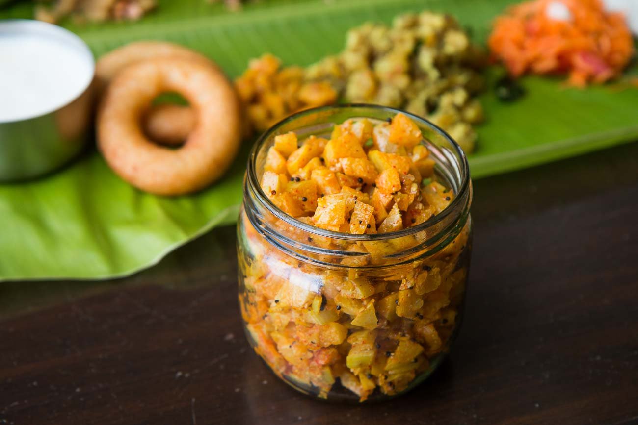 Nellikai Oorugai/Amla Sambhariyo Recipe (Instant Gooseberry Pickle Recipe) Nellikai Oorugai/Amla Sambhariyo Recipe (Instant Gooseberry Pickle Recipe)