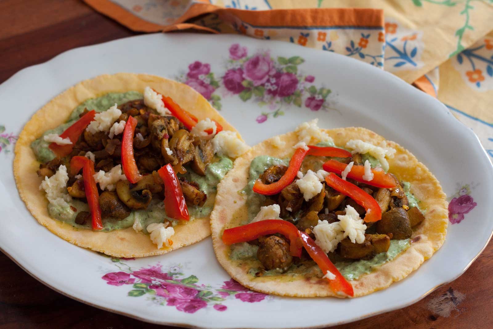 Soft Taco With Mushroom and Roasted Bell pepper Sauce Recipe