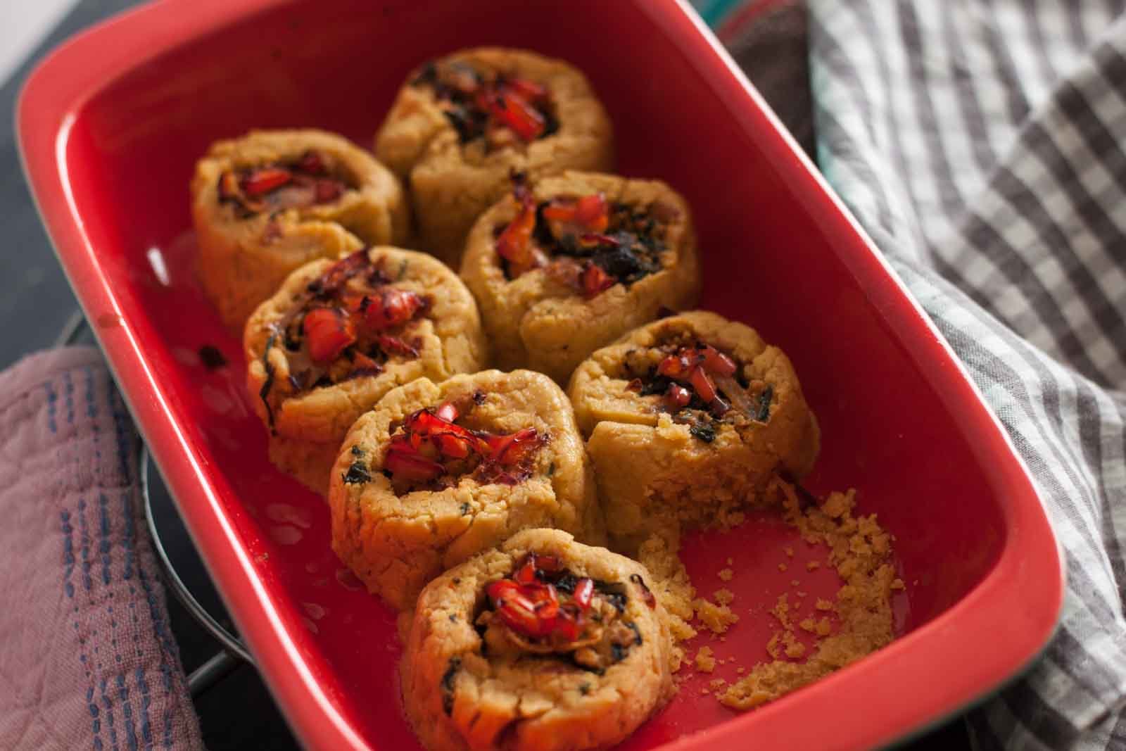 Spinach & Paneer Cornmeal Roll Recipe