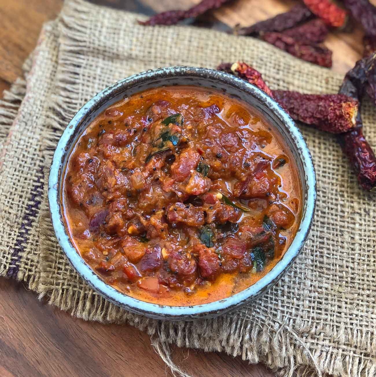 मदुराई टमाटर की चटनी रेसिपी - Madurai Spicy Tomato Chutney Recipe