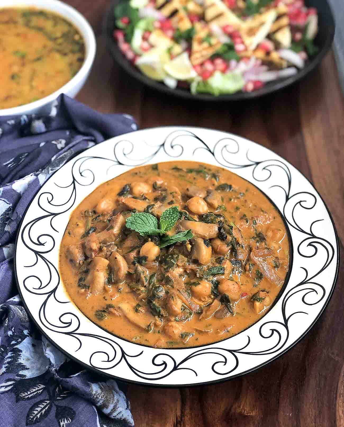 Spinach Mushroom Chickpea Curry Recipe 