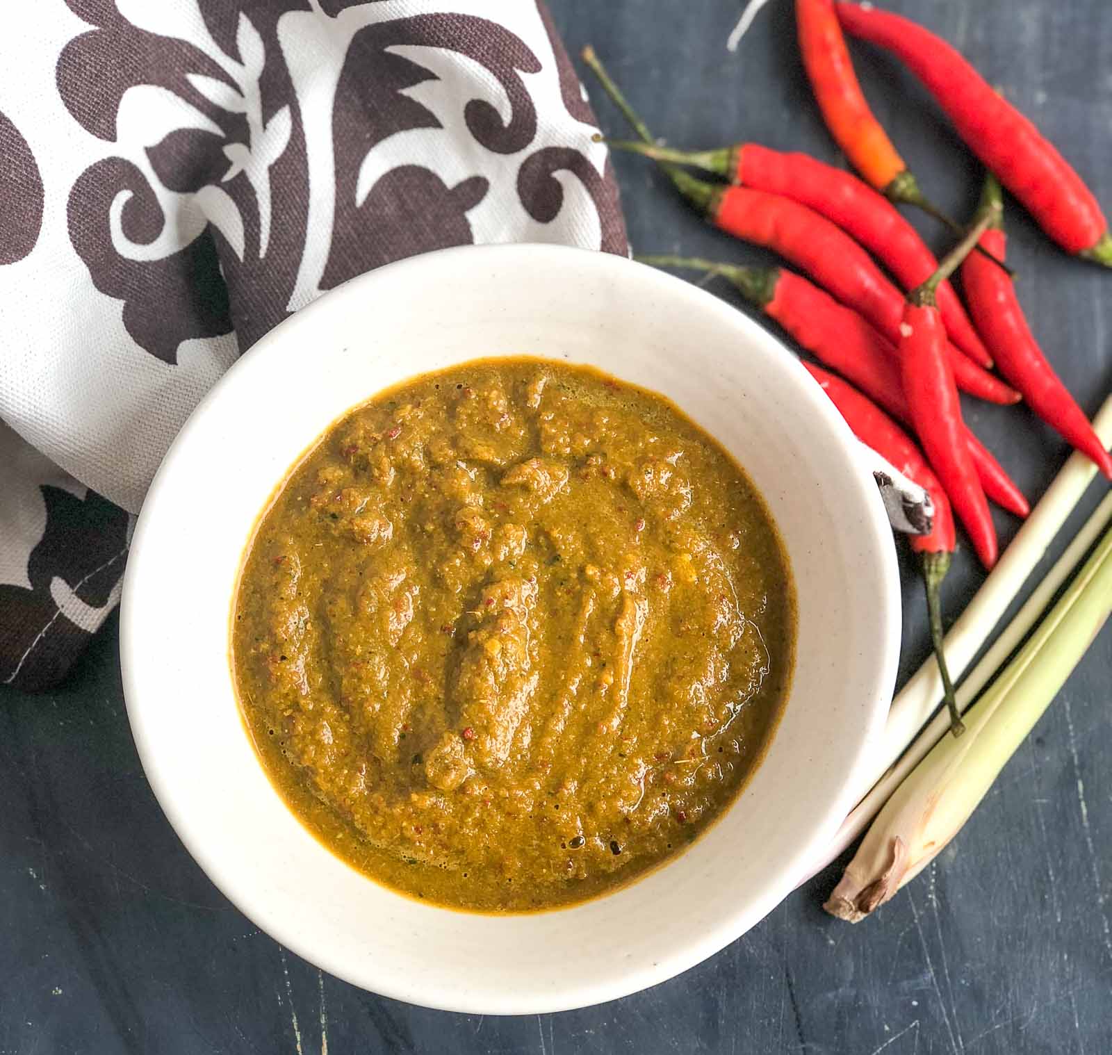 येलो थाई करी पेस्ट रेसिपी - Yellow Thai Curry Paste Recipe