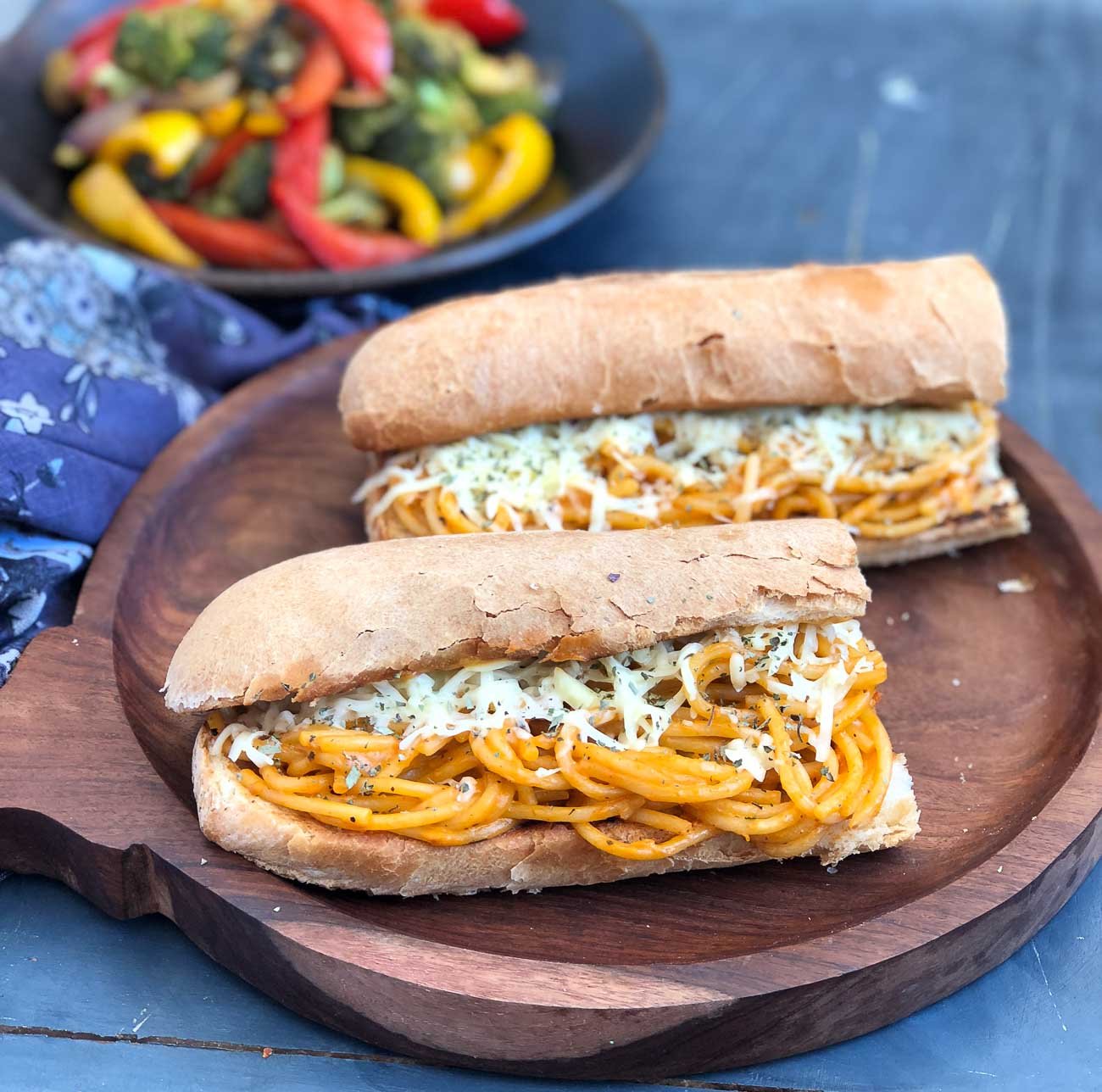 Delicious & Cheesy Spaghetti Sandwich Recipe