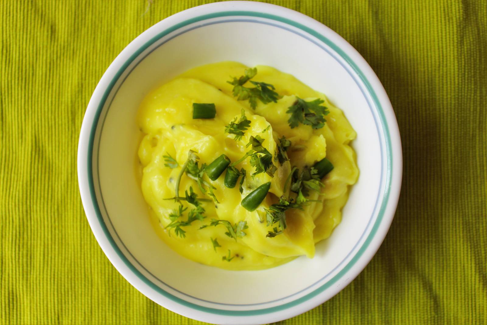 उकड़ रेसिपी - Maharashtrian Rice Flour Porridge Recipe 