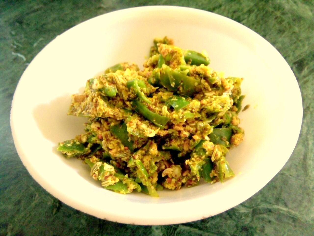 Mirchi Ka Kuta Recipe