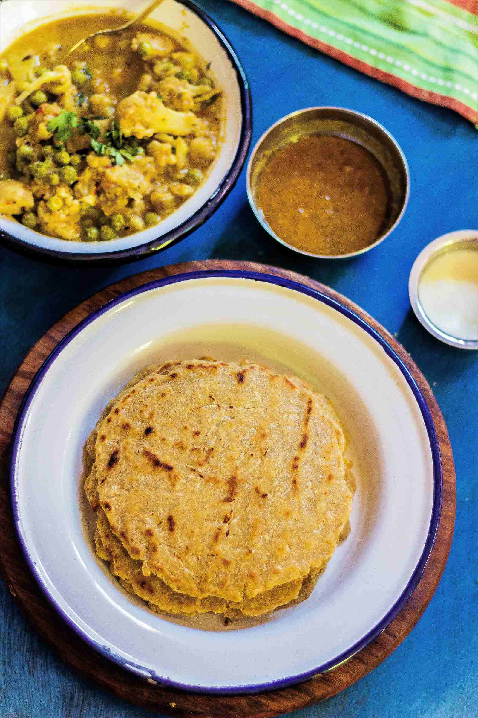 Mooli Jowar Ki Roti Recipe - Mullangi Kambu Chapathi