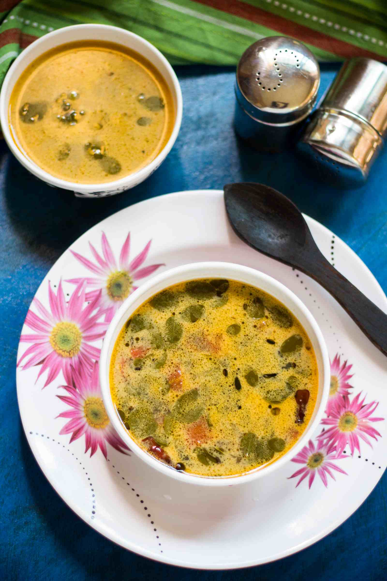 Murungai Keerai Thanni Saaru Recipe-Drumstick Leaves Soup