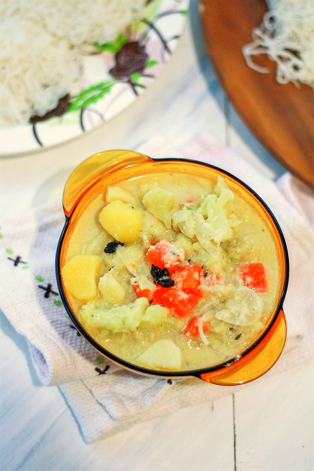 White Vegetable Kurma Recipe With Coconut & Cashew
