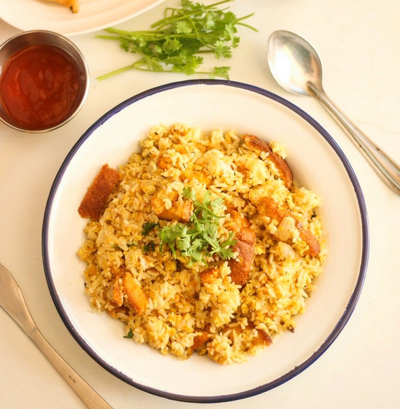 एग एंड ब्रेड फ्राइड राइस रेसिपी - Egg and Bread Fried Rice (Recipe In Hindi)