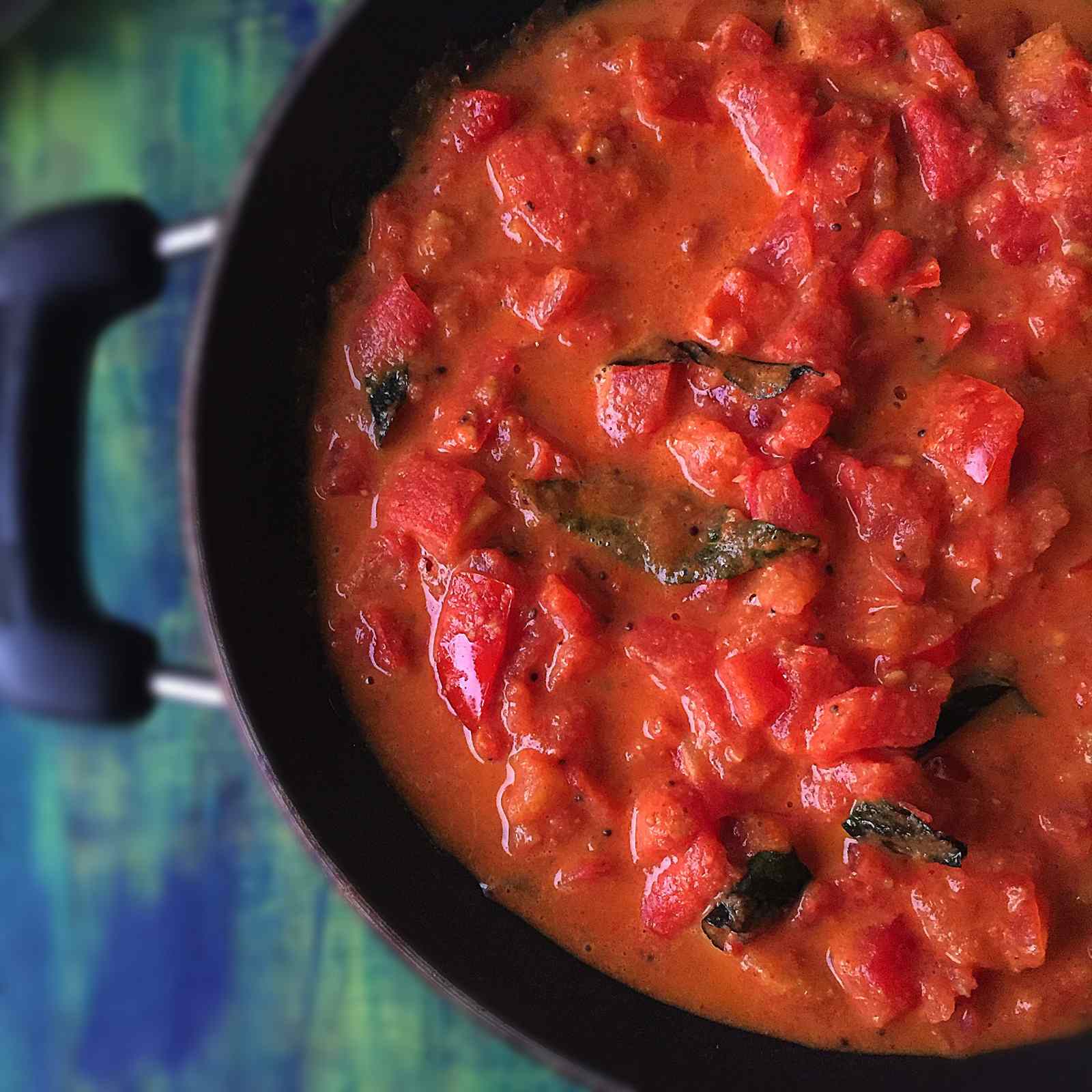 नादन टमाटर करी रेसिपी - Kerala Style Nadan Tomato Curry Recipe (Recipe In Hindi)
