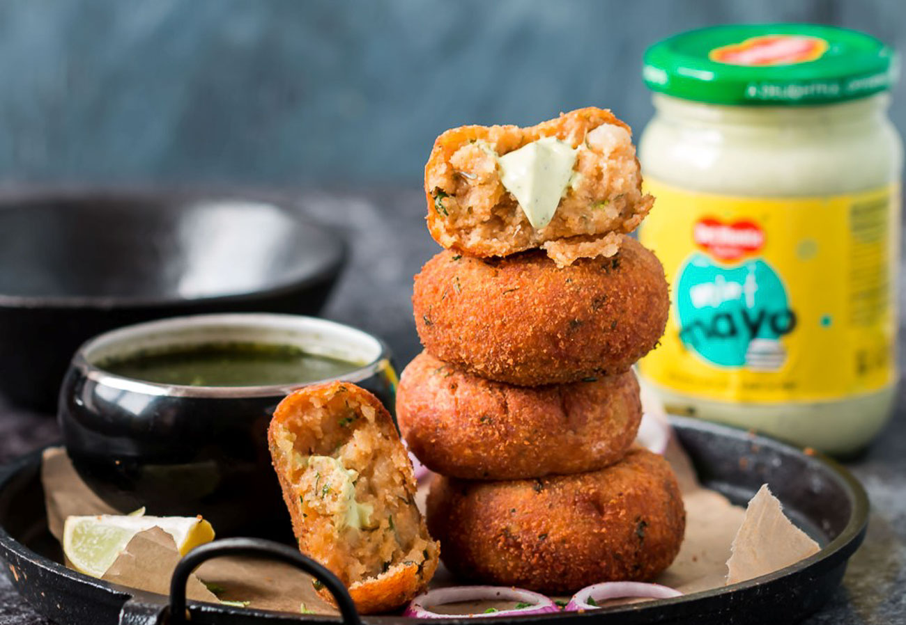 Stuffed Potato Cutlet Recipe With Mint Mayo