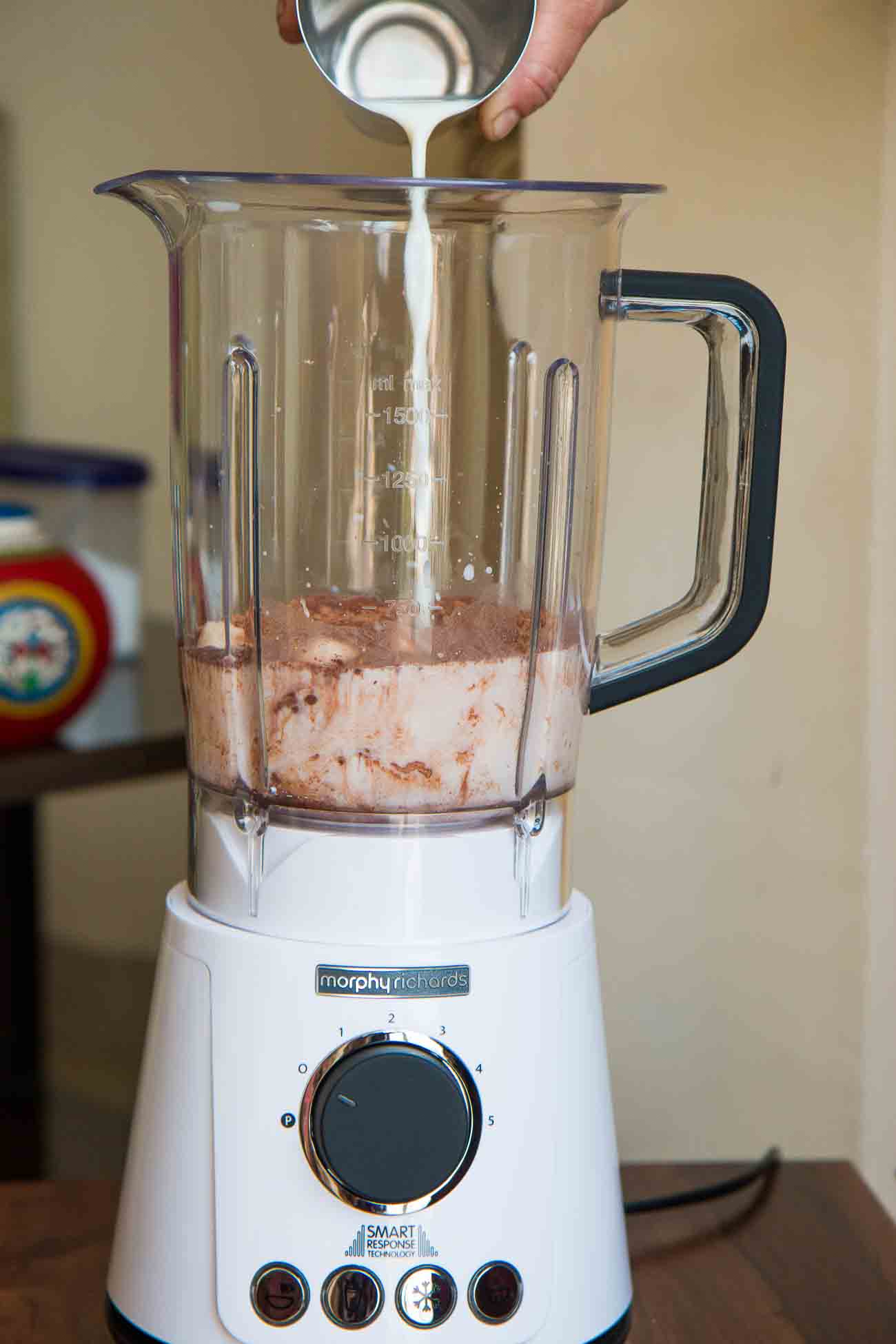Morphy Richards Total Control Blender Banana Almond Cocoa Smoothie 2