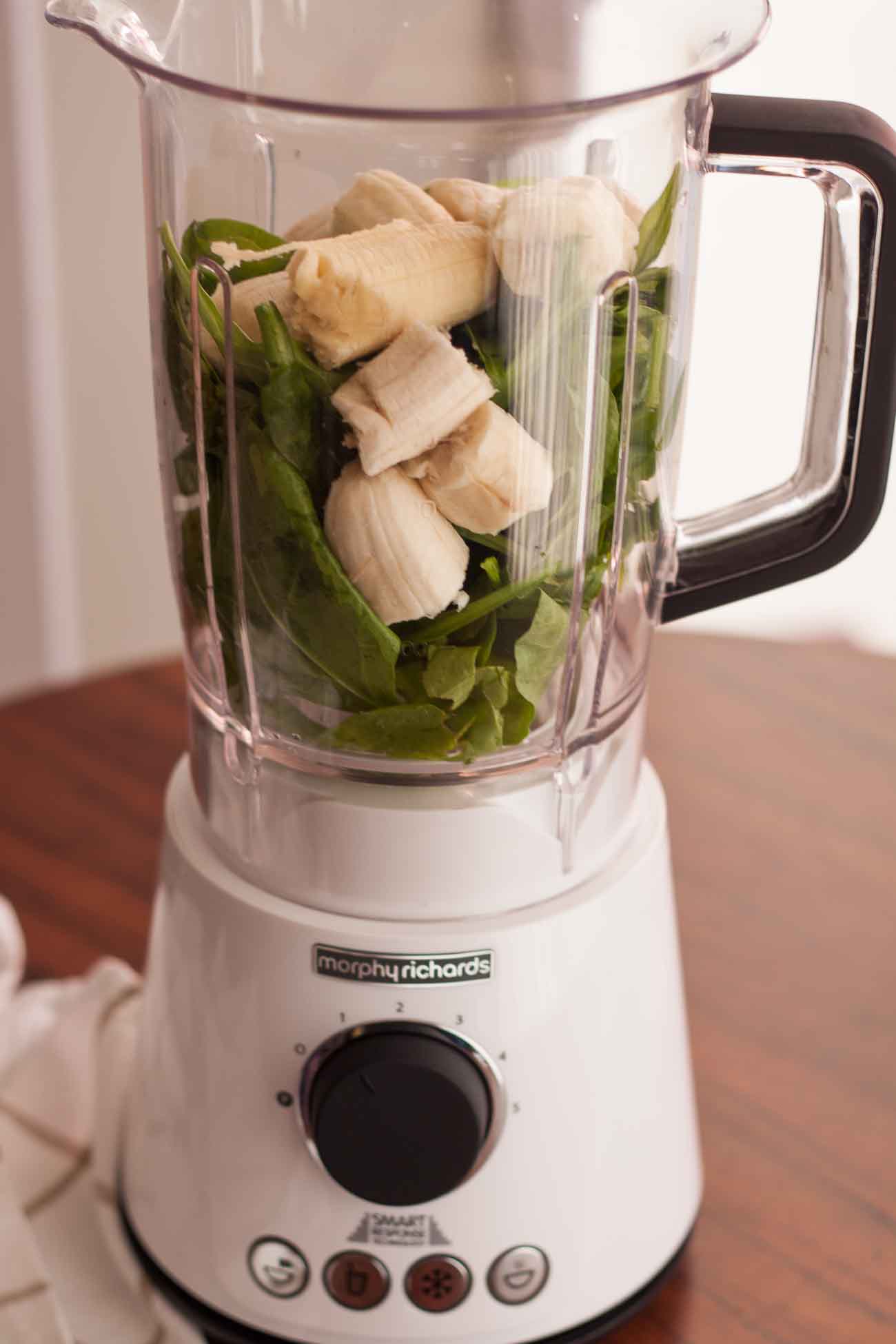 Morphy Richards Total Control Blender Spinach Banana Smoothie With Chia Seeds Recipe 10