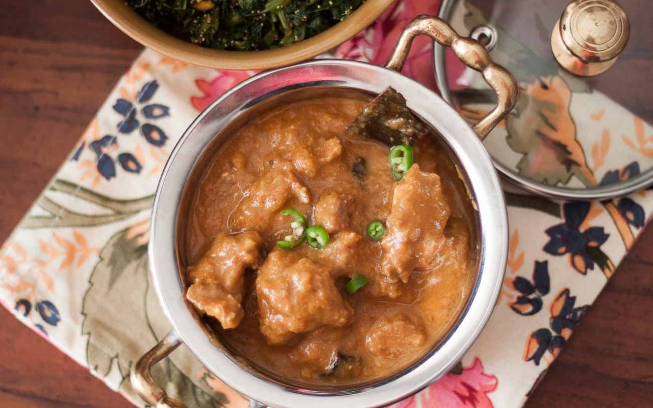 Bengali Kosha Mangsho Mutton Curry Recipe 1 thumbnail 1280x800