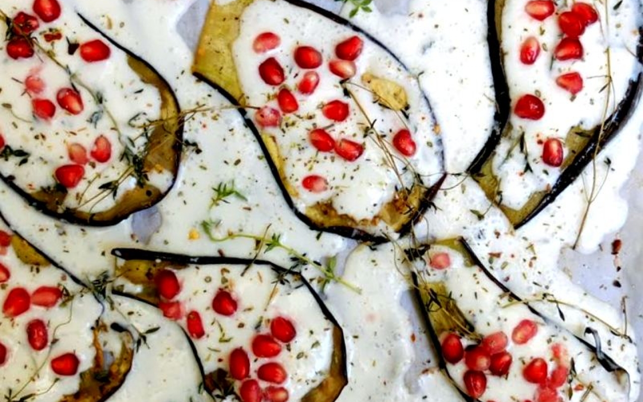 Grilled Aubergine in Tzatziki Sauce Recipe thumbnail 1280x800