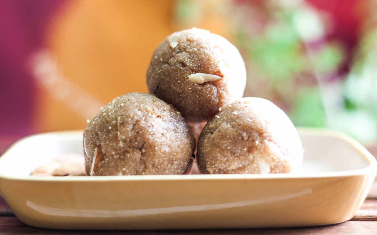 Churma Ladoo Recipe Atta Whole Wheat Ladoo 1 thumbnail 1280x800