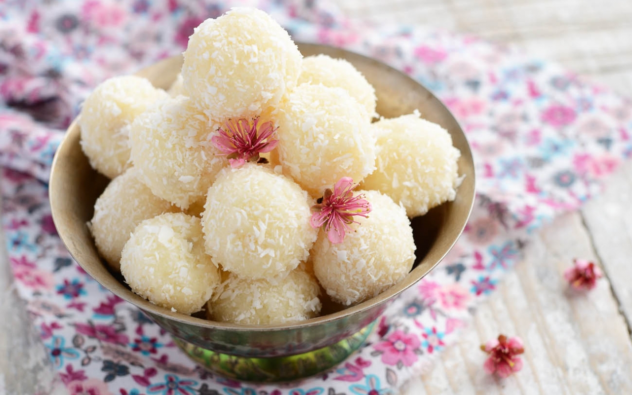 steamed rice balls Kobbari Kudumulu Recipe shutterstock 137139851 thumbnail 1280x800