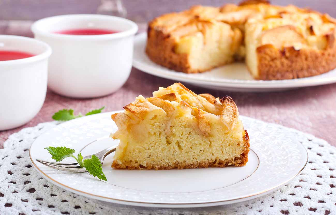 Quick & Easy Apple Cake Recipe