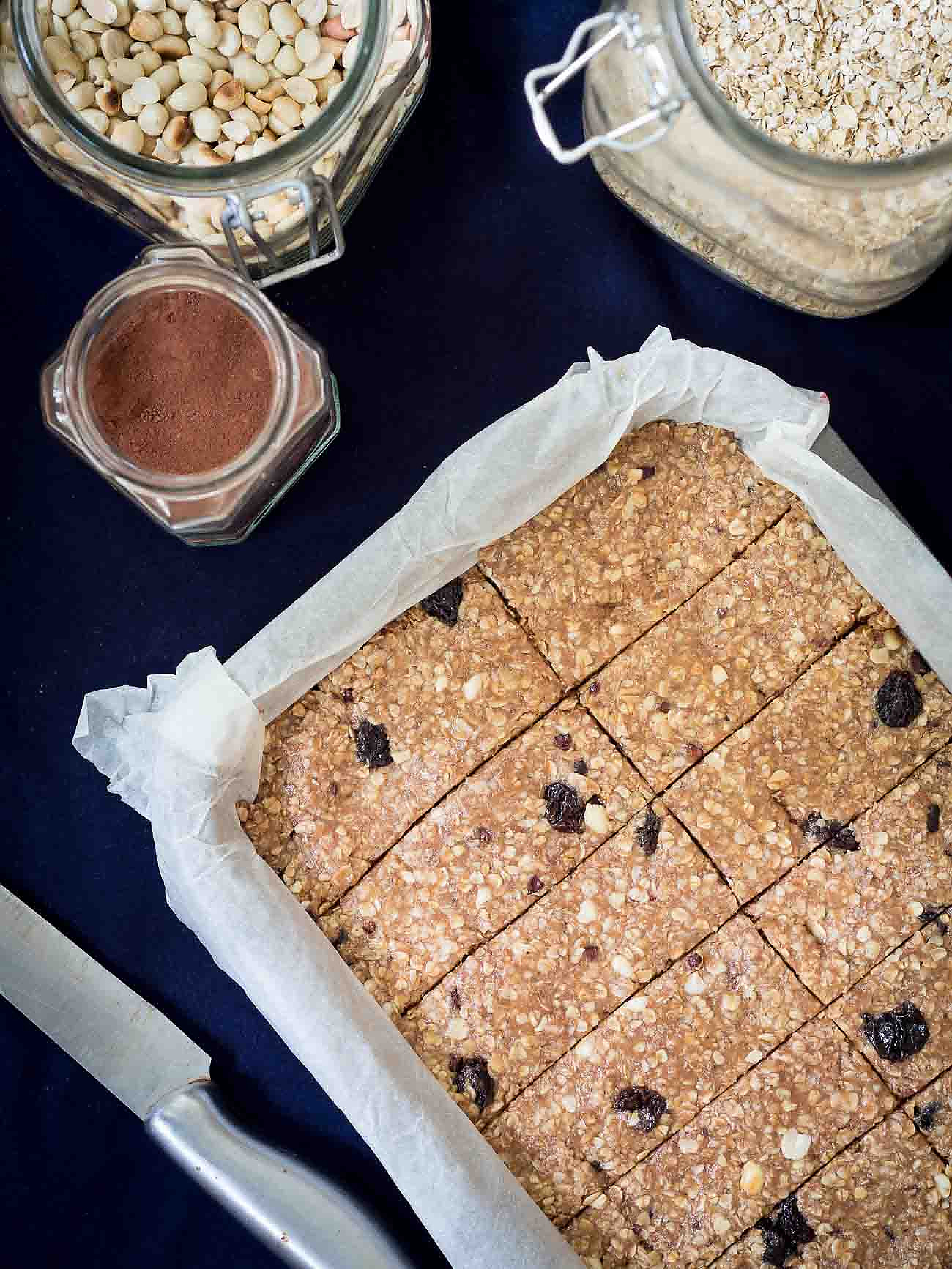 नो बेक पीनट बटर ग्रनोला बार रेसिपी - No Bake Peanut Butter Granola Bars Recipe नो बेक पीनट बटर ग्रनोला बार रेसिपी - No Bake Peanut Butter Granola Bars Recipe