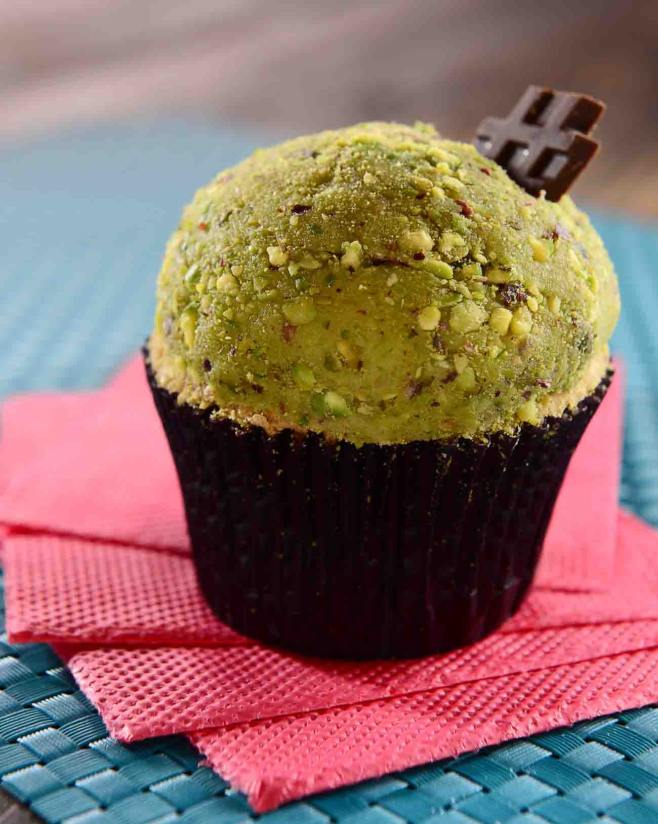 Eggless Pistachio Cupcake Recipe-Vegan Options