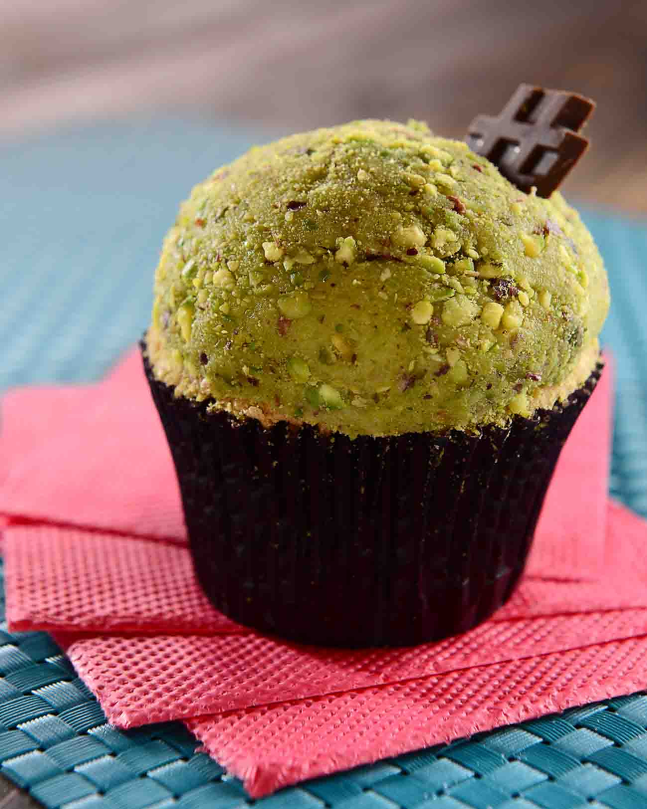 Eggless Pistachio Cupcake Recipe-Vegan Options Eggless Pistachio Cupcake Recipe-Vegan Options