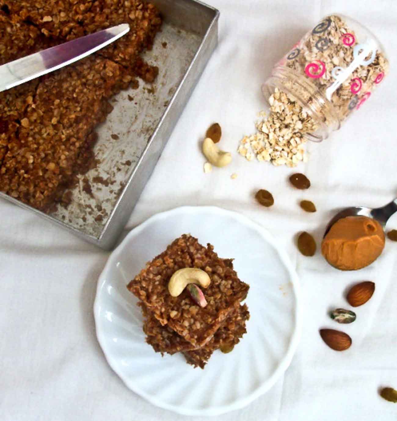 Peanut Butter Chocolate Oatmeal Bars Recipe