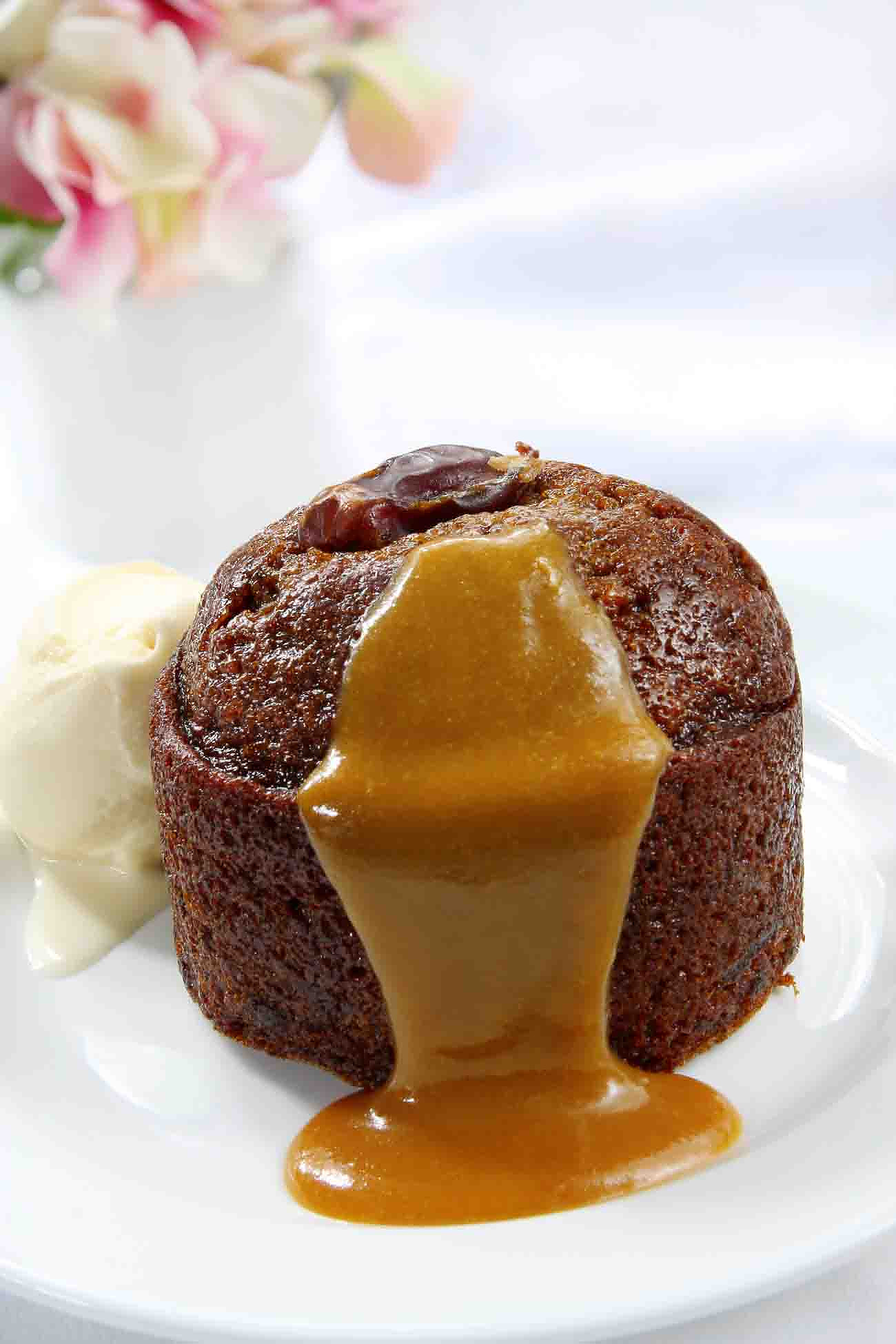 Sticky Date (Fig) & Walnut Pudding Recipe with Toffee Sauce