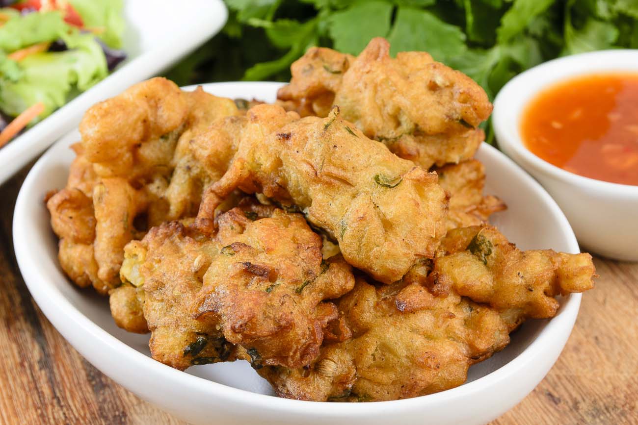 दाल भजिया रेसिपी - Vegetable Dal Pakora Recipe