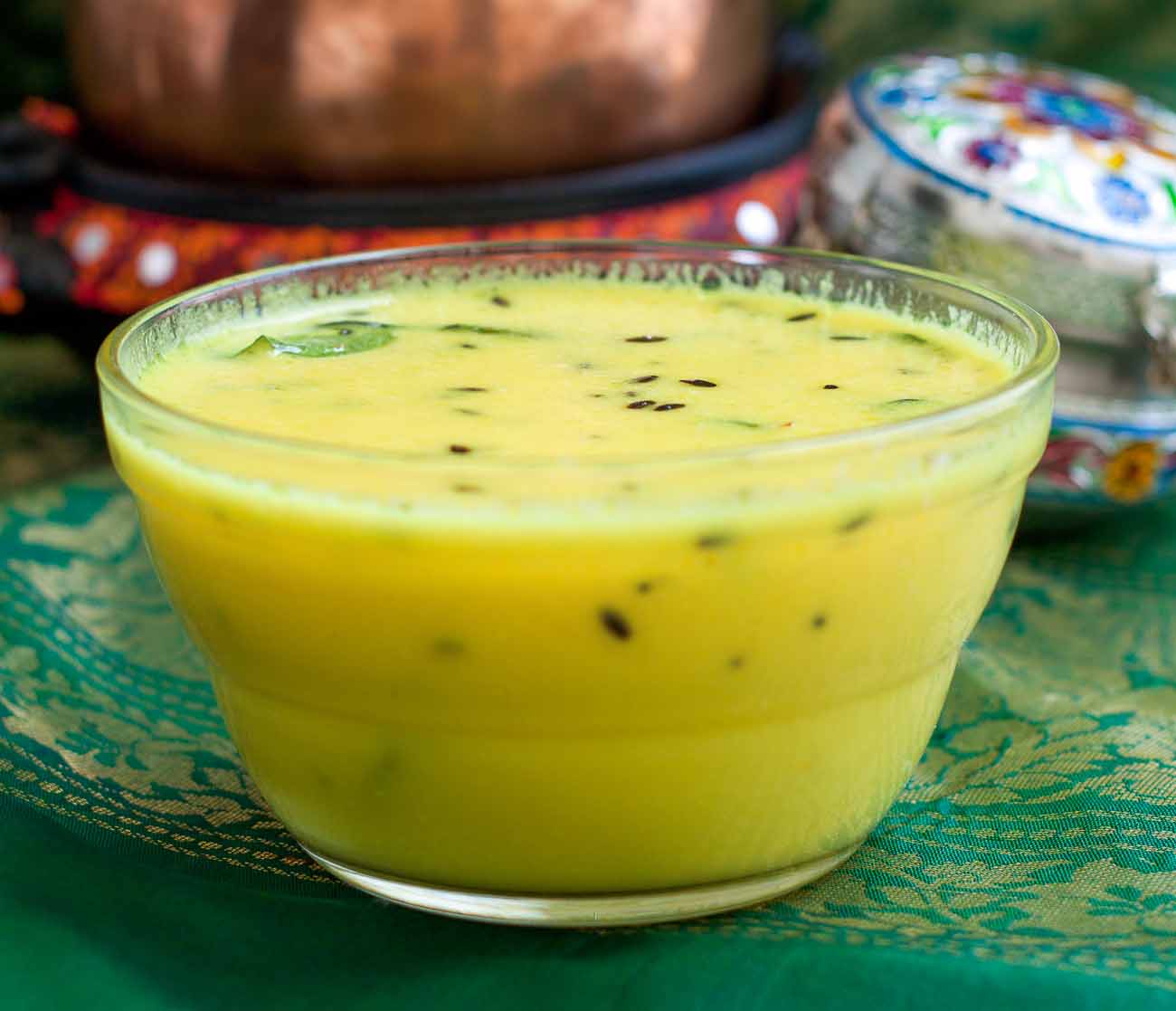 Fajeto Recipe - Gujarati Ripe Mango Curry Recipe 