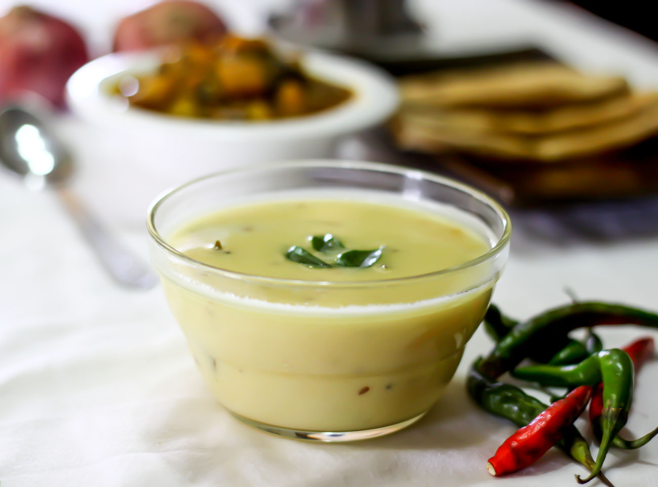 गुजराती कढ़ी रेसिपी - Gujarati Kadhi Recipe