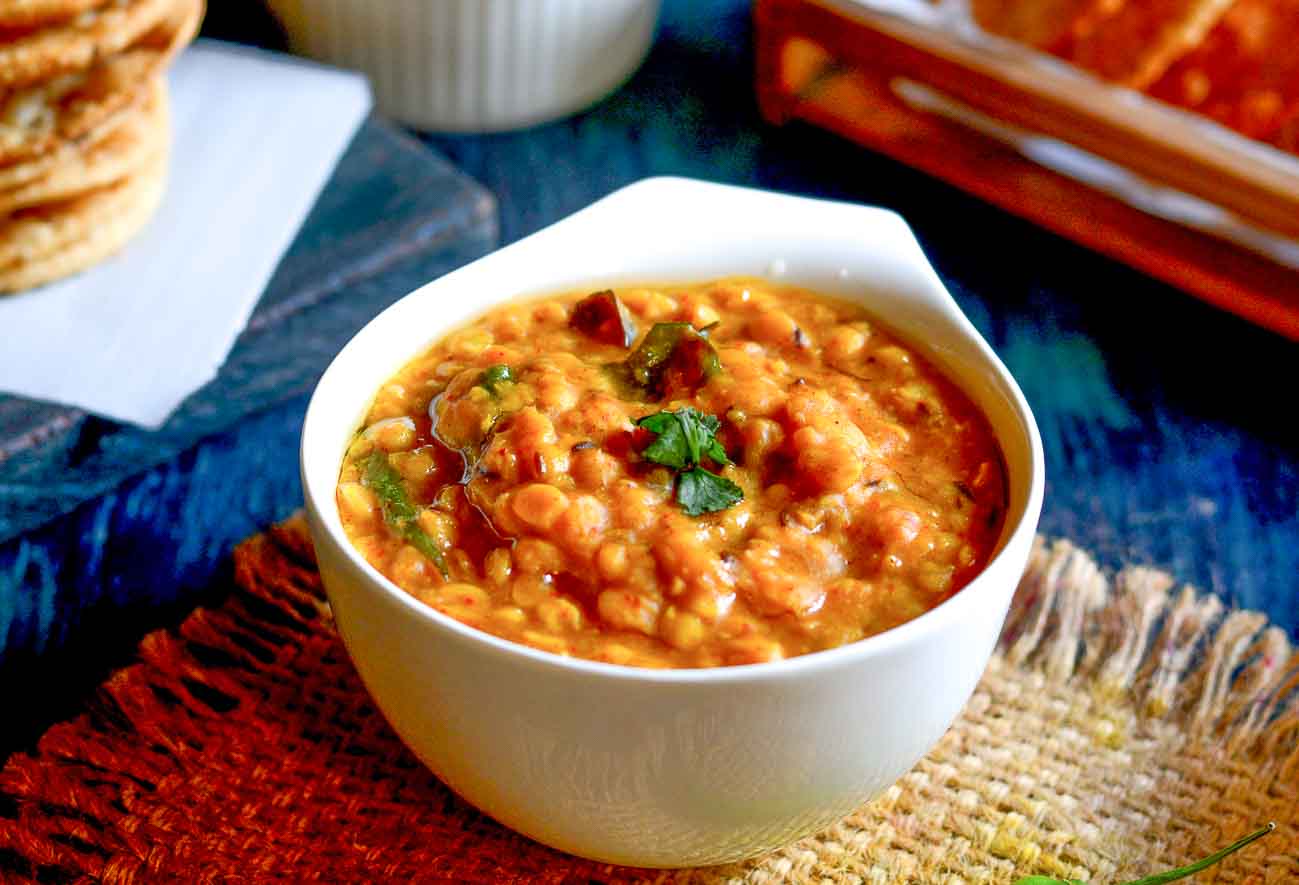 Sindhi Dal Pakwan Recipe - A Delicious Sindhi Breakfast Sindhi Dal Pakwan Recipe - A Delicious Sindhi Breakfast